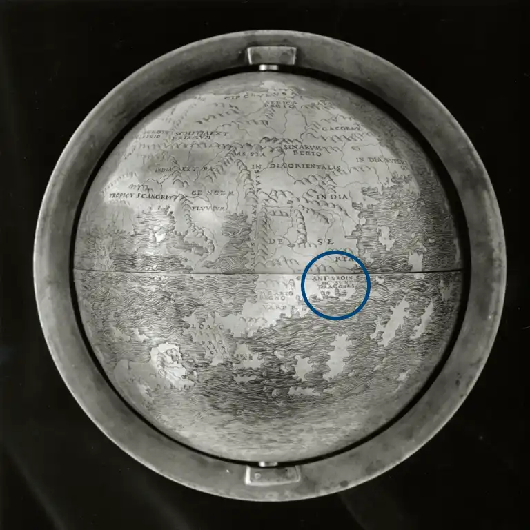 The phrase ‘HC SVNT DRACONES’ (‘there are dragons here’), can be found inside the blue circle, somewhere around Southeast Asia in the Hunt-Lenox globe.